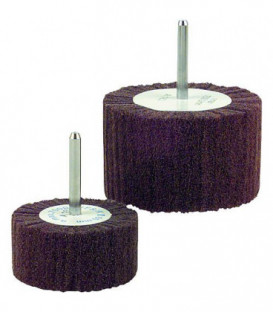 Cylindre a poncer a lamelles non tissees 60x30x6 mm Grain A 180
